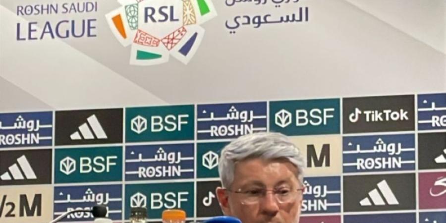 مدرب الرائد يلوم مانشيني بسبب مشاري سنيور - اليوم الإخباري