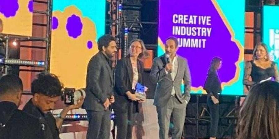 لحظة غضب يفوز بأفضل مسلسل 15 حلقة بحفل creative industry summit ” - اليوم الإخباري